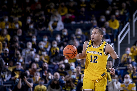 DeVante' Jones (12)
