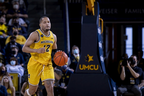 DeVante' Jones (12)