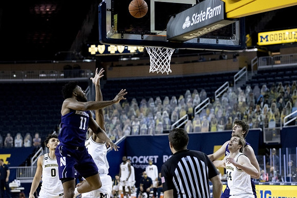 Adrien Nunez (0), Zeb Jackson (3), and Jaron Faulds (44)