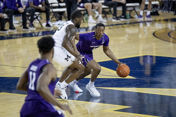 Chaundee Brown Jr. (15)