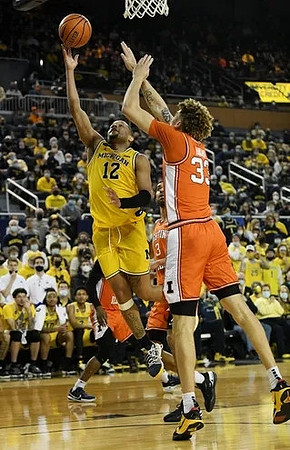 DeVante' Jones (12)