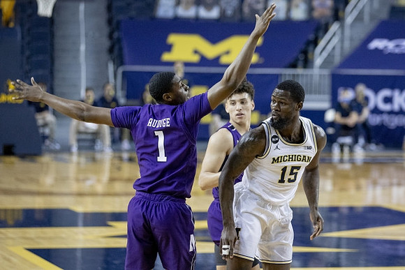 Chaundee Brown Jr. (15)