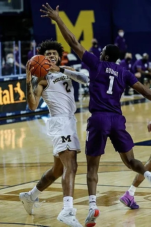 Isaiah Livers (2)
