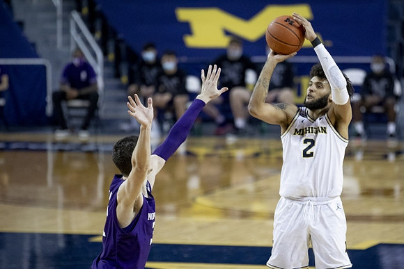 Isaiah Livers (2)