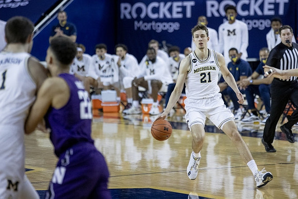 Hunter Dickinson (1) and Franz Wagner (21)