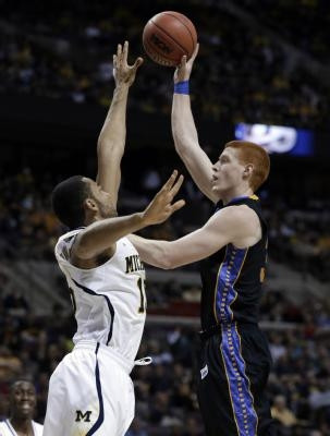 Jon Horford (15)