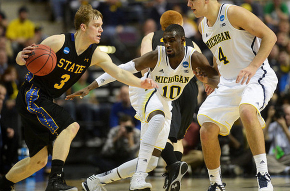 Tim Hardaway Jr. (10) and Mitch McGary (4)