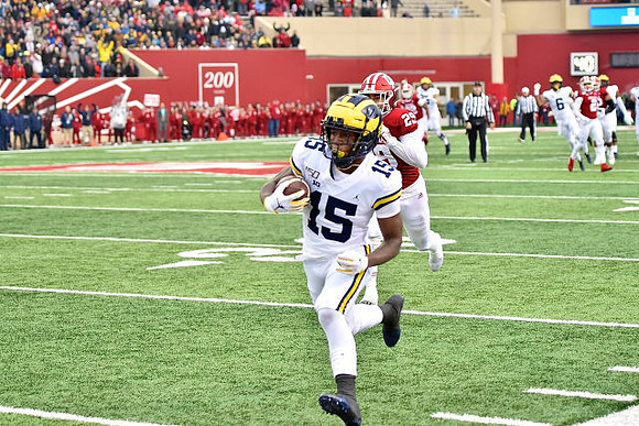 Giles Jackson (15) and Cornelius Johnson (6)