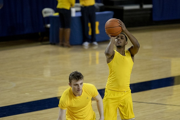 Luke Wilson (32) and Zeb Jackson (3)