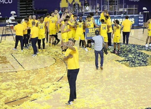 Juwan Howard and Michigan Team