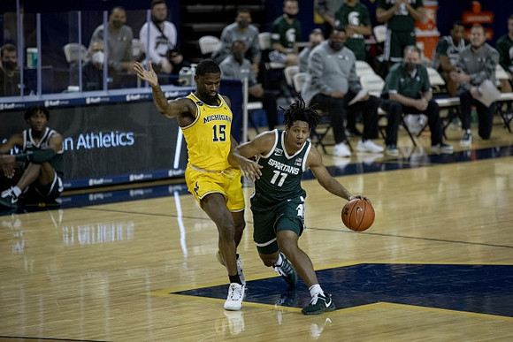 Chaundee Brown Jr. (15)