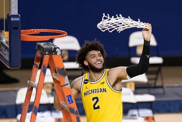 Isaiah Livers (2)