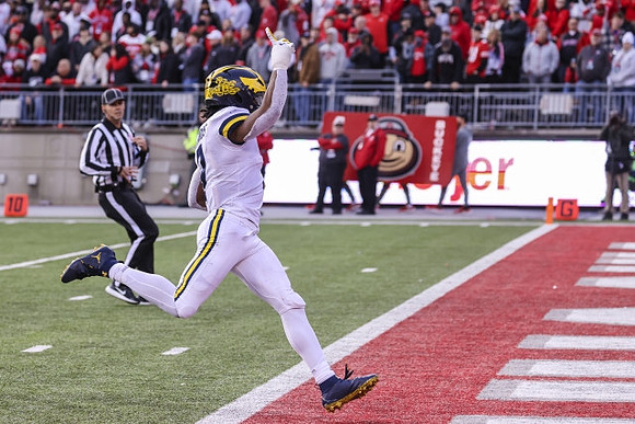 Donovan Edwards (7)