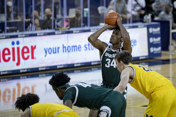 Isaiah Livers (2) and Franz Wagner (21)