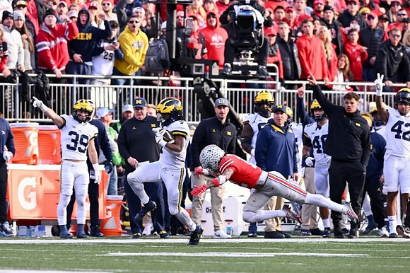 Donovan Edwards (7)