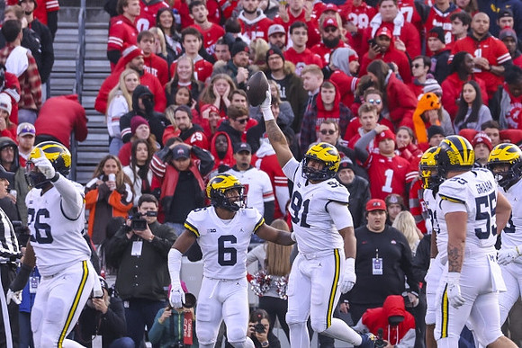 Rayshaun Benny (26), R.J. Moten (6), Taylor Upshaw (91), and Mason Graham (55)