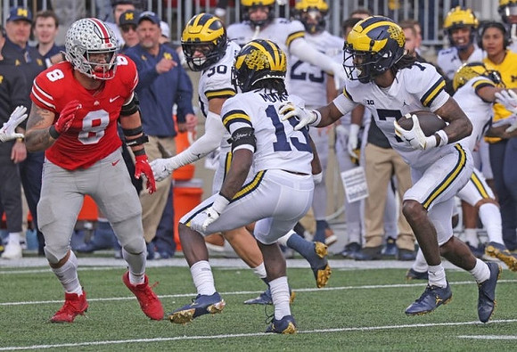 Jimmy Rolder (30), Rod Moore (19), and Makari Paige (7)