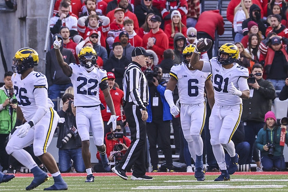 Rayshaun Benny (26), Gemon Green (22), R.J. Moten (6), and Taylor Upshaw (91)