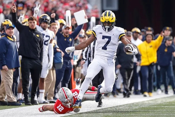 Donovan Edwards (7)