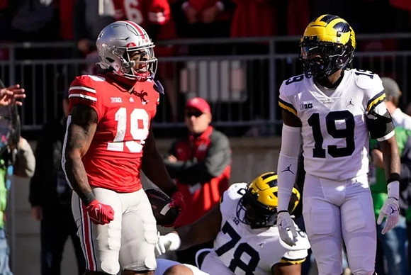 Kenneth Grant (78) and Rod Moore (19)