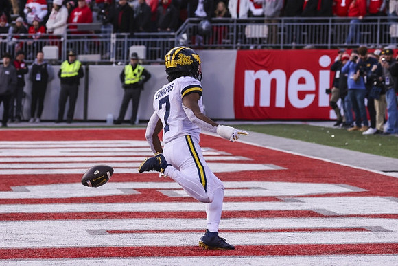 Donovan Edwards (7)