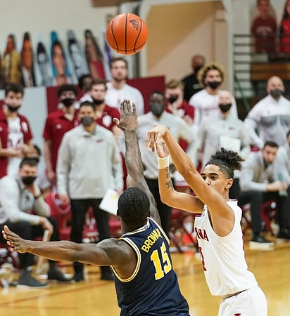 Chaundee Brown Jr. (15)