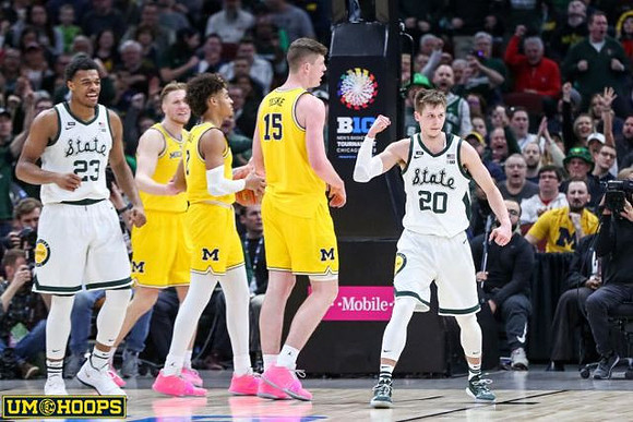 Ignas Brazdeikis (13), Jordan Poole (2), and Jon Teske (15)