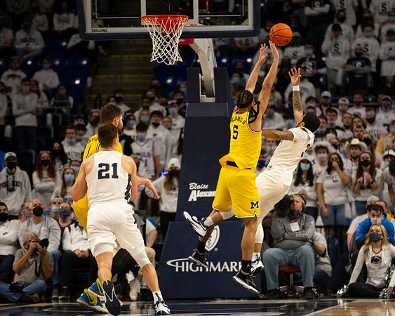 Hunter Dickinson (1) and Terrance Williams II (5)