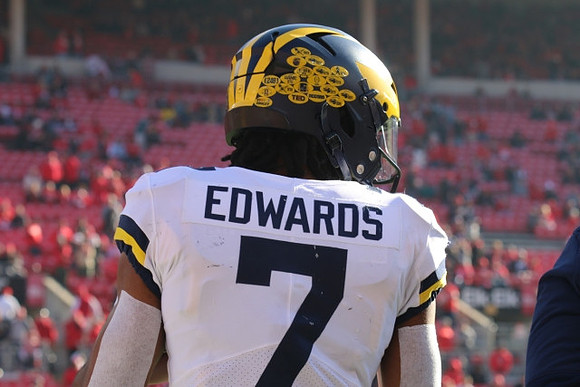 Donovan Edwards (7)