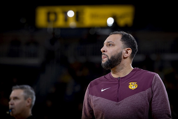 Minnesota Head Coach Ben Johnson
