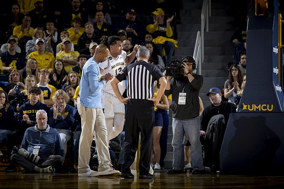 Saddi Washington and Jett Howard (13)