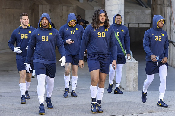 Julius Welschof (96), Taylor Upshaw (91), Braiden McGregor (17), Mike Morris (90), Derrick Moore (8), and Jaylen Harrell (32)