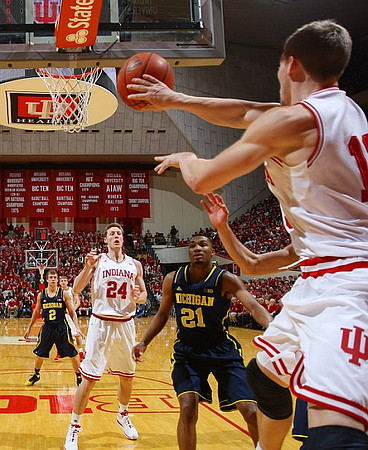 Glenn Robinson III (1), Jordan Morgan (52), and Nik Stauskas (11)