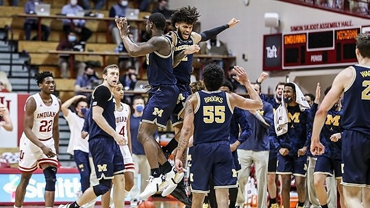 Austin Davis (51), Chaundee Brown Jr. (15), Isaiah Livers (2), Eli Brooks (55), and Franz Wagner (21)