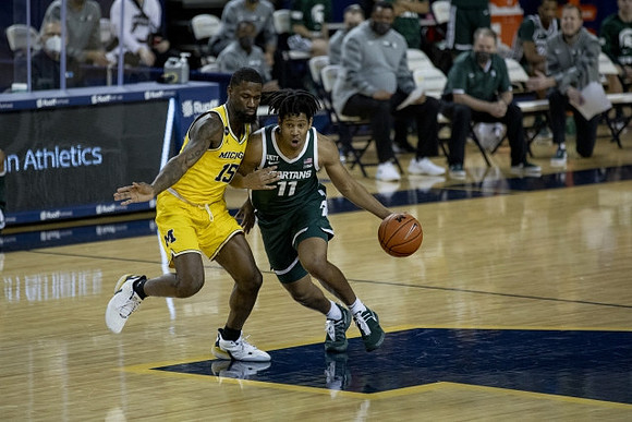 Chaundee Brown Jr. (15)