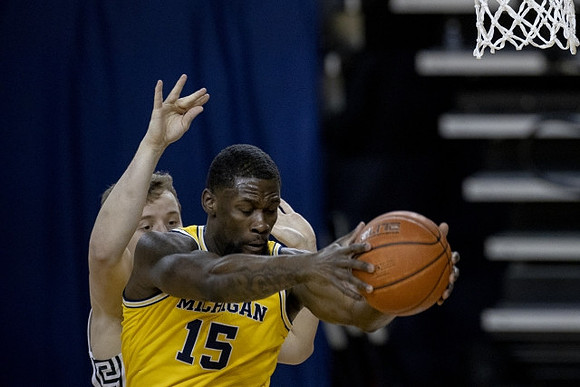 Chaundee Brown Jr. (15)