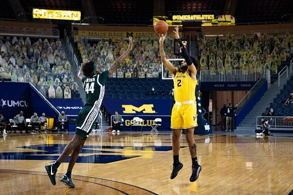 Isaiah Livers (2)