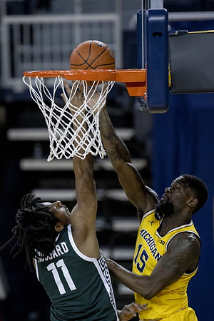 Chaundee Brown Jr. (15)