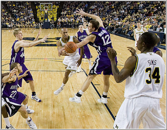 C.J. Lee (2), DeShawn Sims (34), and Zack Novak (0)