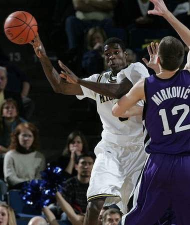 Manny Harris (3)