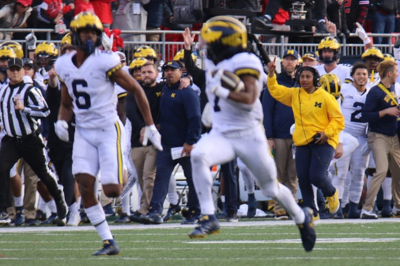 Cornelius Johnson (6) and Donovan Edwards (7)