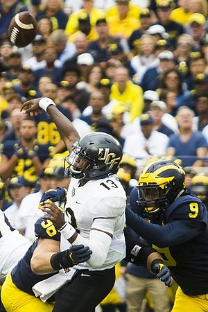 Ryan Glasgow (96) and Mike McCray (9)