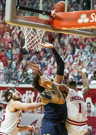 Isaiah Livers (2)