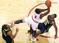 Jon Horford (15) and Zak Irvin (21)
