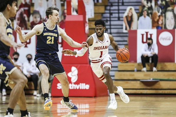 Eli Brooks (55) and Franz Wagner (21)