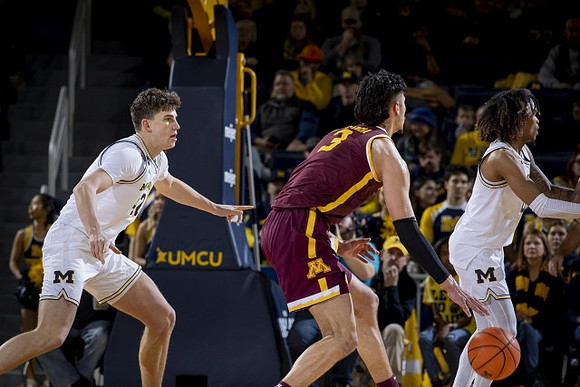 Will Tschetter (42) and Dug McDaniel (0)