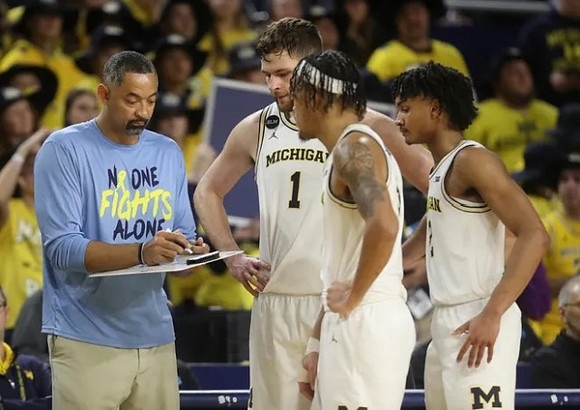 Juwan Howard, Hunter Dickinson (1), Terrance Williams II (5), and Kobe Bufkin (2)