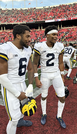 R.J. Moten (6), Will Johnson (2), and Kalel Mullings (20)