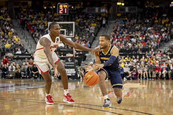 DeVante' Jones (12)