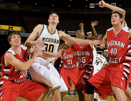 Eric Puls (30) and Kelvin Grady (44)